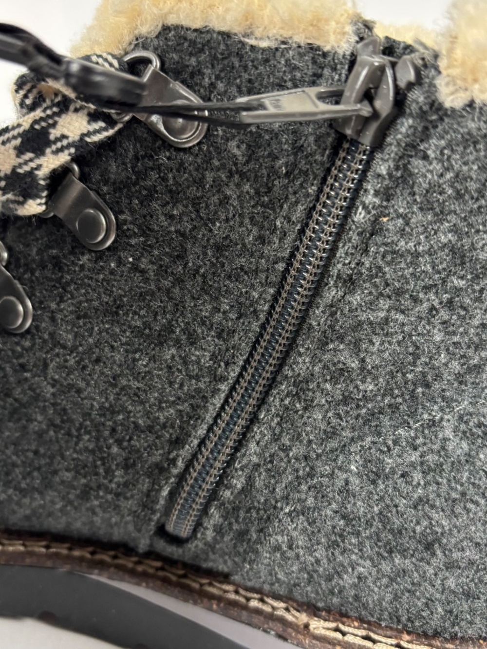 Madden NYC, Hiker Lace Up, Campaign Boots,‎ Women's Size 9, Eco Lux, Dark Gray - Picture 7 of 12